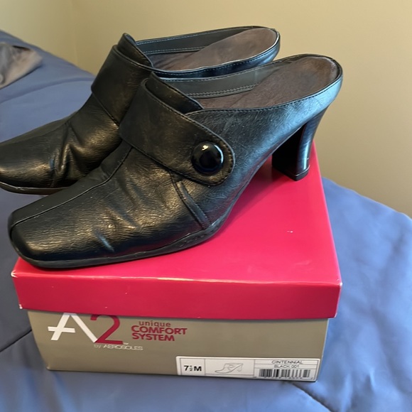 Women’s A2 by Aerosoles Cintennial mule - Picture 2 of 4